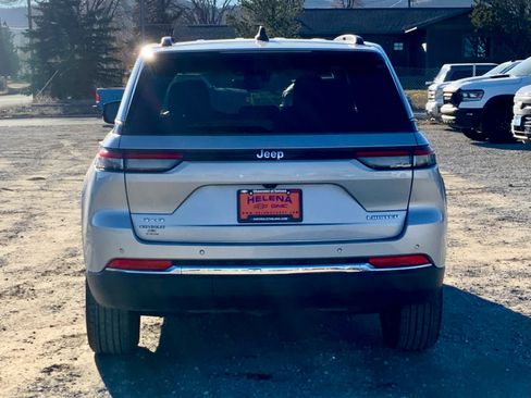 Used 2023 Jeep Grand Cherokee Limited image 4