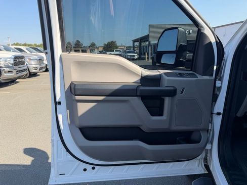 Used 2021 Ford F250 XL w/ Power Equipment Group AWD/4WD image 13