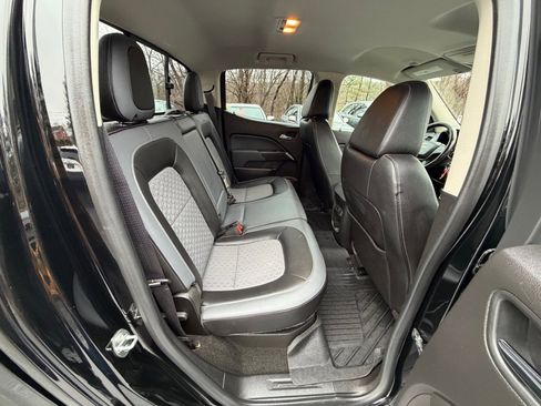 Used 2016 Chevrolet Colorado Z71 w/ Z71 Midnight Edition image 10