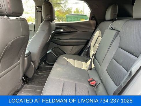 Used 2023 Chevrolet TrailBlazer RS w/ Sun and Liftgate Package AWD/4WD image 9