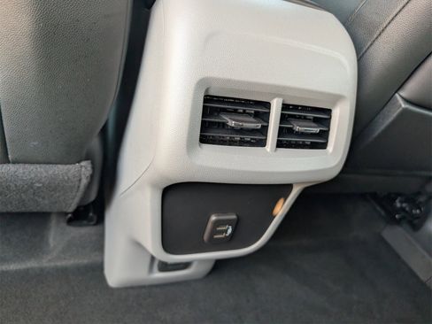 Used 2024 GMC Terrain SLT w/ Infotainment Package II image 38