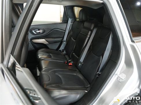 Used 2017 Jeep Cherokee Limited AWD/4WD image 25