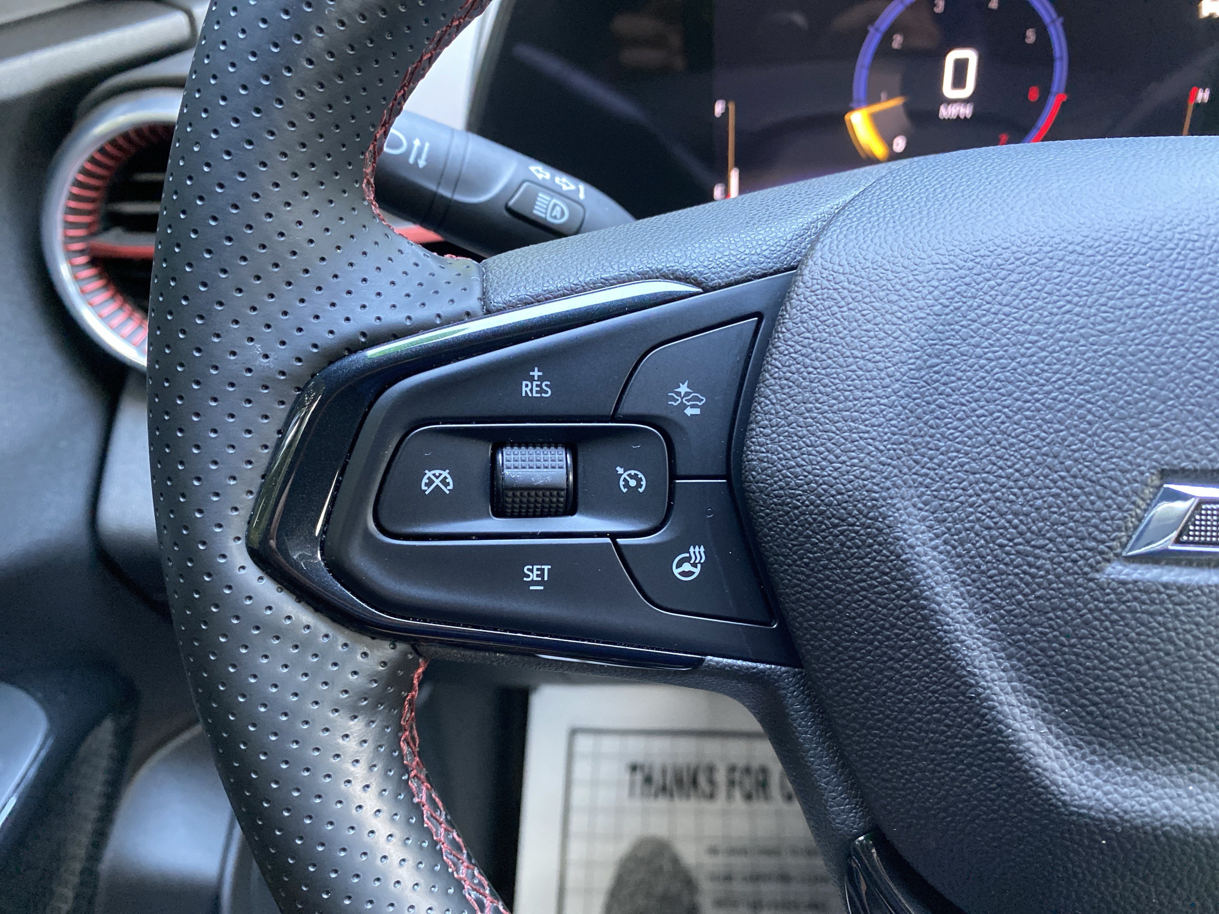 Used 2025 Chevrolet Trax RS w/ Sunroof Package FWD image 19
