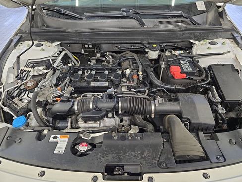 Used 2019 Honda Accord LX image 29