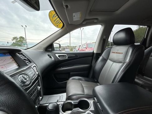 Used 2019 Nissan Pathfinder SL AWD/4WD image 55