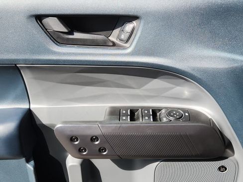 New 2025 Ford Maverick Lariat w/ Black Appearance Package image 6