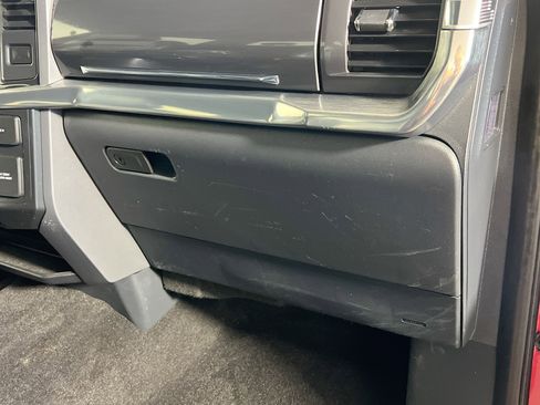 Used 2022 Ford F150 Lariat image 35