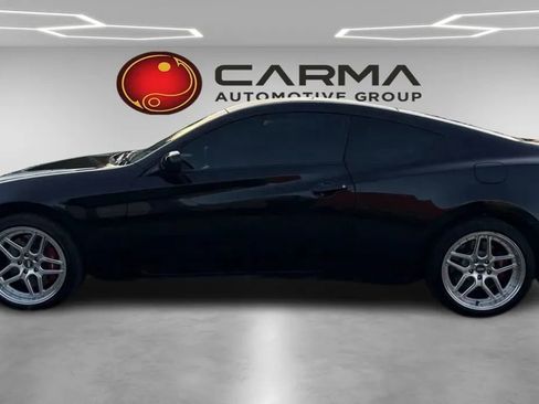 Used 2011 Hyundai Genesis 2.0T RWD image 2
