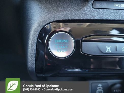 Used 2025 Ford Escape Platinum image 30