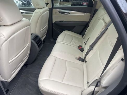 Used 2019 Cadillac XT5 Luxury image 12