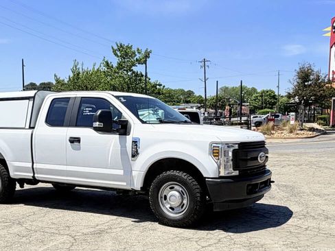 Used 2019 Ford F250 XL w/ Power Equipment Group RWD image 1