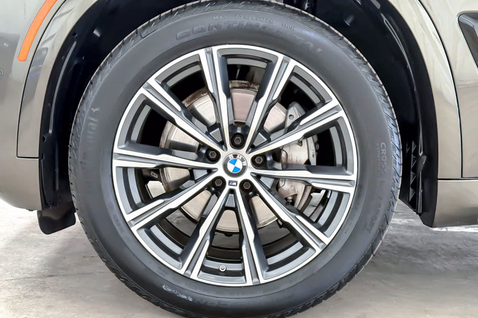 Used 2024 BMW X5 xDrive40i w/ M Sport Package AWD/4WD image 27