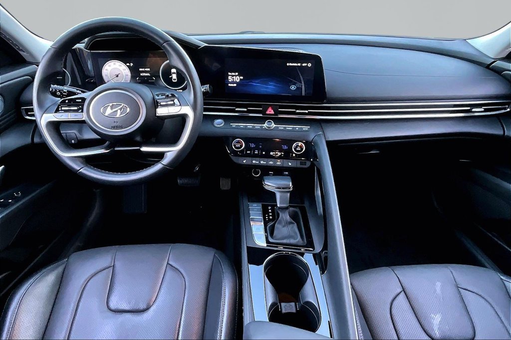 Used 2023 Hyundai Elantra Limited FWD image 7