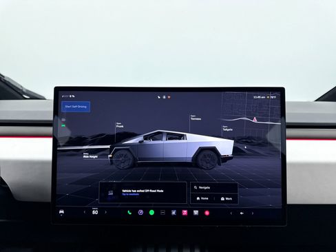 Used 2024 Tesla Cybertruck AWD Crew Cab image 4