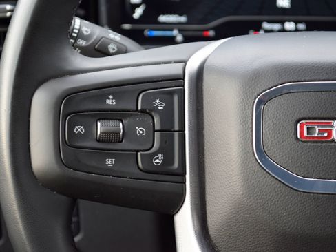 Used 2025 GMC Sierra 1500 SLT image 9