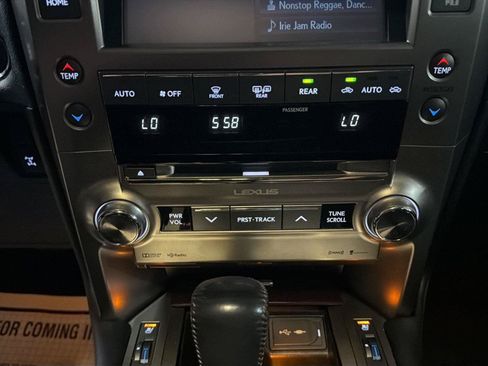 Used 2015 Lexus GX 460 w/ Premium Package AWD/4WD image 19