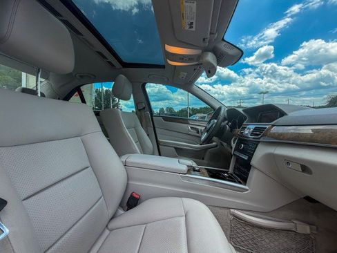 Used 2016 Mercedes-Benz E 350 Sedan image 21