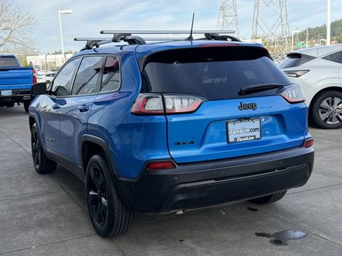 Used 2023 Jeep Cherokee Altitude Lux w/ Mopar Interior Package image 5