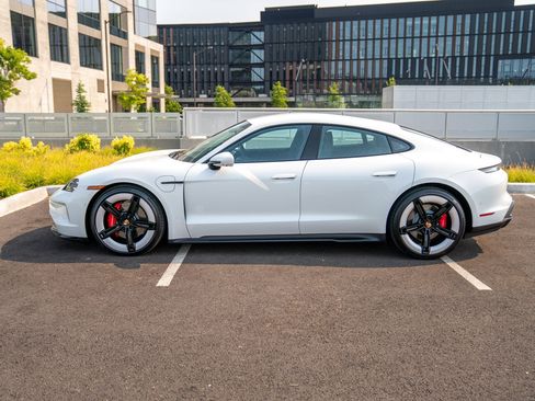 Certified 2025 Porsche Taycan 4S AWD/4WD image 2