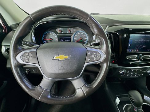 Used 2021 Chevrolet Traverse LT FWD image 11