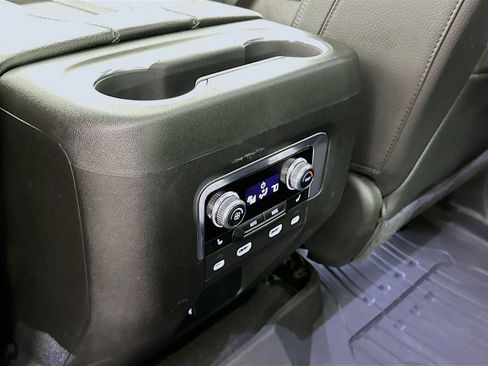 Used 2021 GMC Yukon Denali w/ Denali Premium Package AWD/4WD image 28