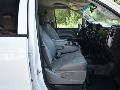 Used 2018 GMC Sierra 3500 4x4 Crew Cab w/ Sierra Convenience Package image 16