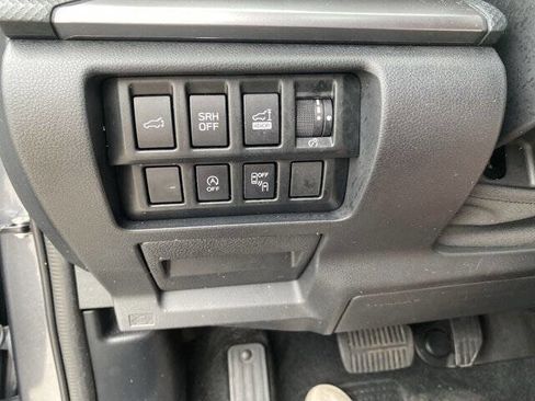 Used 2021 Subaru Forester Premium image 14