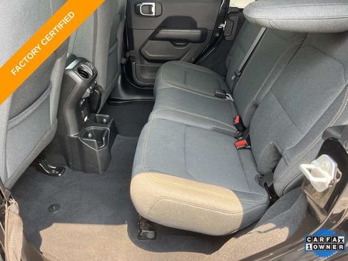 Used 2026 Jeep Wrangler Unlimited Sahara AWD/4WD image 19