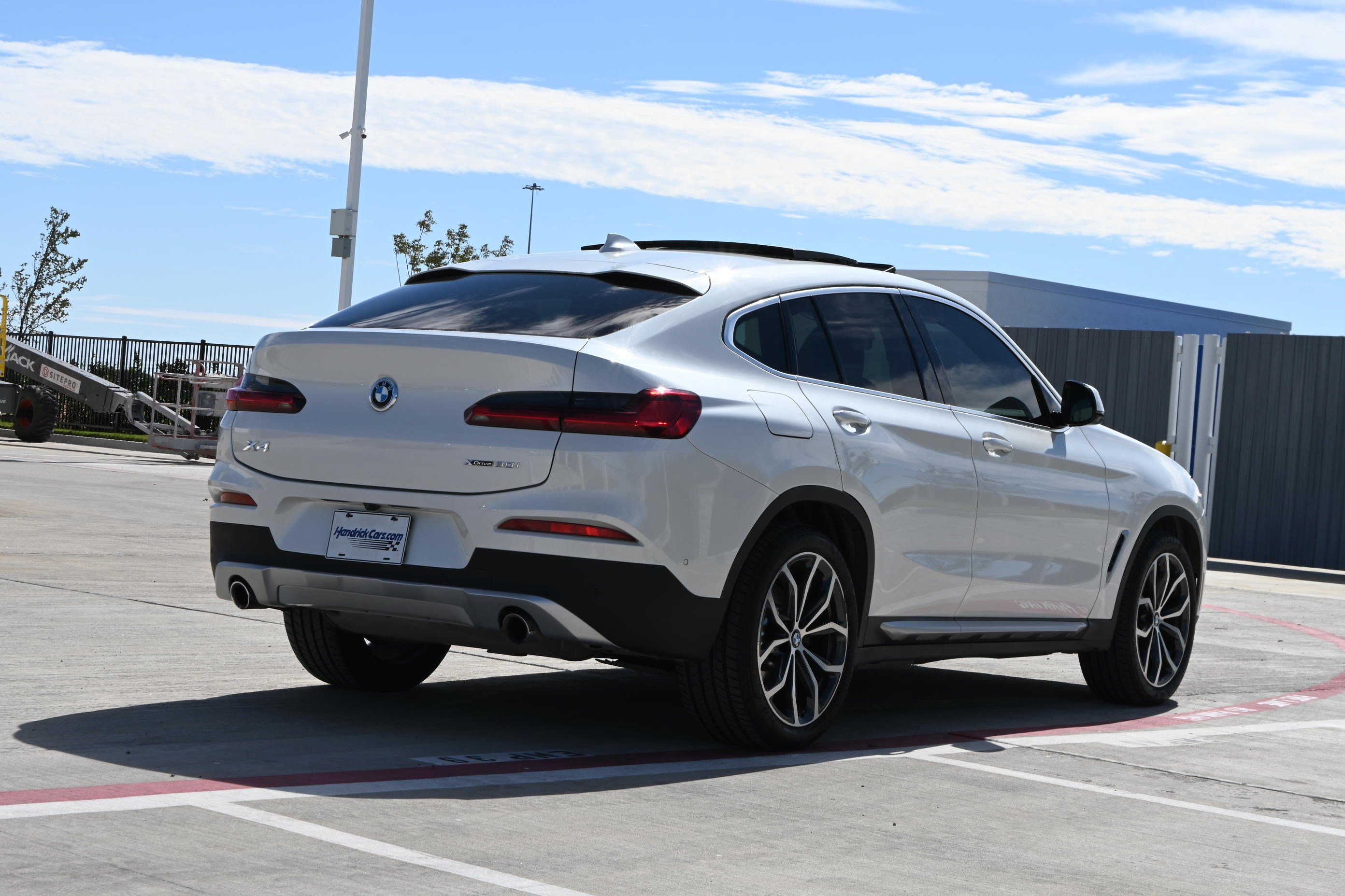 Used 2021 BMW X4 xDrive30i w/ Premium Package AWD/4WD image 9