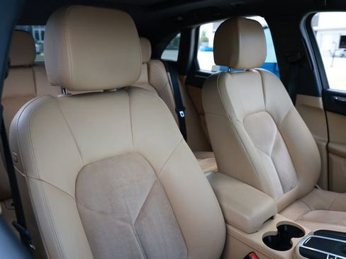 Used 2017 Porsche Macan image 19