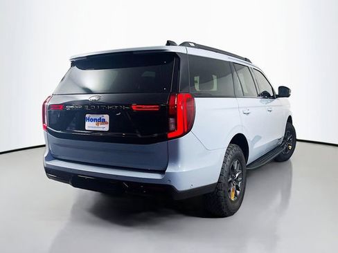 Used 2025 Ford Expedition Tremor image 9