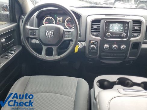 Used 2017 RAM 1500 Express RWD image 16