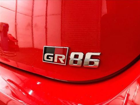 Used 2023 Toyota GR86 Premium w/ ALL Weather Mat Package (TMS) RWD image 13