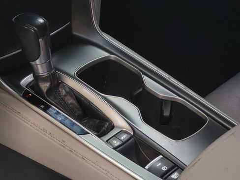 Used 2018 Honda Accord Touring image 26