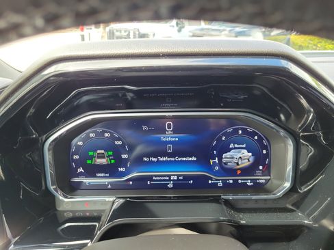 Used 2025 Chevrolet Silverado 1500 LT image 28