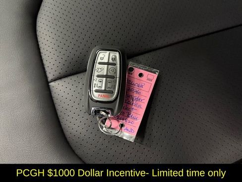 New 2026 Chrysler Pacifica Select w/ S Appearance Package image 27