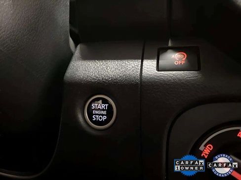 Used 2025 Nissan Frontier SV image 37