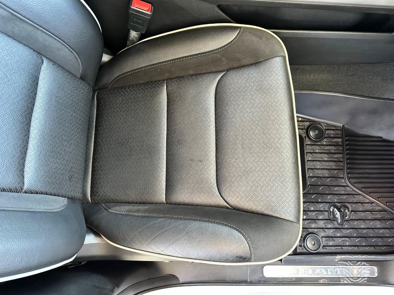 Used 2022 RAM 1500 Laramie w/ Sport Appearance Package AWD/4WD image 27