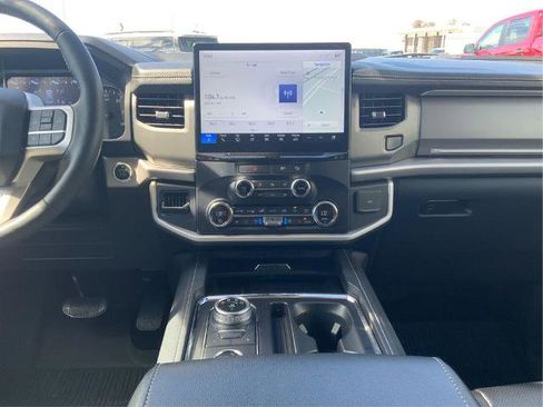 Certified 2023 Ford Expedition XLT image 27