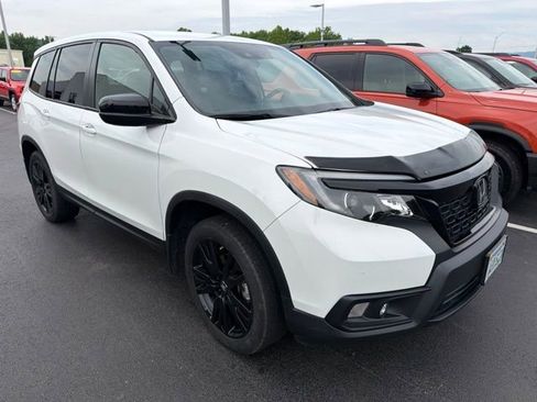 Used 2021 Honda Passport Sport image 2