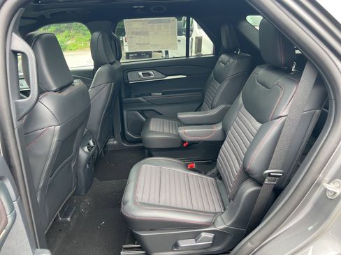 New 2025 Ford Explorer ST-Line image 11