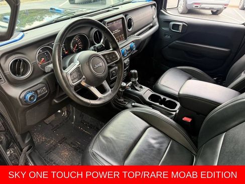 Used 2019 Jeep Wrangler Unlimited Sahara w/ Quick Order Package 24M Moab AWD/4WD image 24