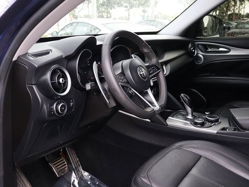 Used 2018 Alfa Romeo Stelvio Sport w/ Quick Order Package 22J Sport AWD/4WD image 25