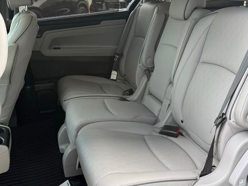Used 2024 Honda Odyssey Elite image 33