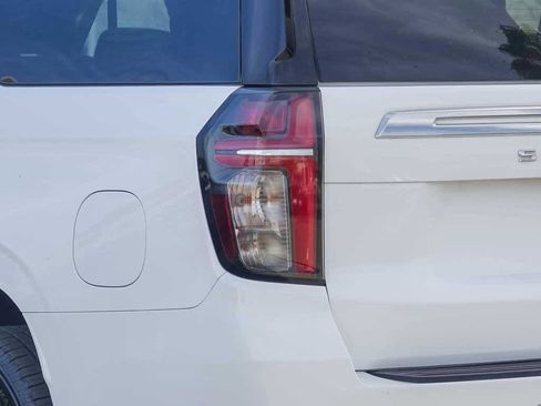 Used 2023 Chevrolet Suburban Premier image 7