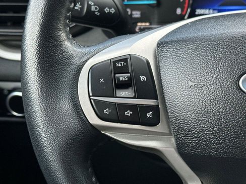 Used 2023 Ford Explorer XLT image 27