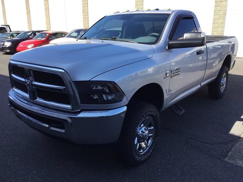 Used 2018 RAM 2500 Tradesman w/ Chrome Appearance Group AWD/4WD image 3