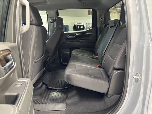 Used 2024 Chevrolet Silverado 1500 LT AWD/4WD image 32