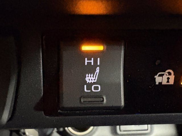 Used 2024 Toyota RAV4 XLE w/ Convenience Package AWD/4WD image 17