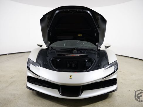 Used 2022 Ferrari SF90 Stradale AWD/4WD image 39